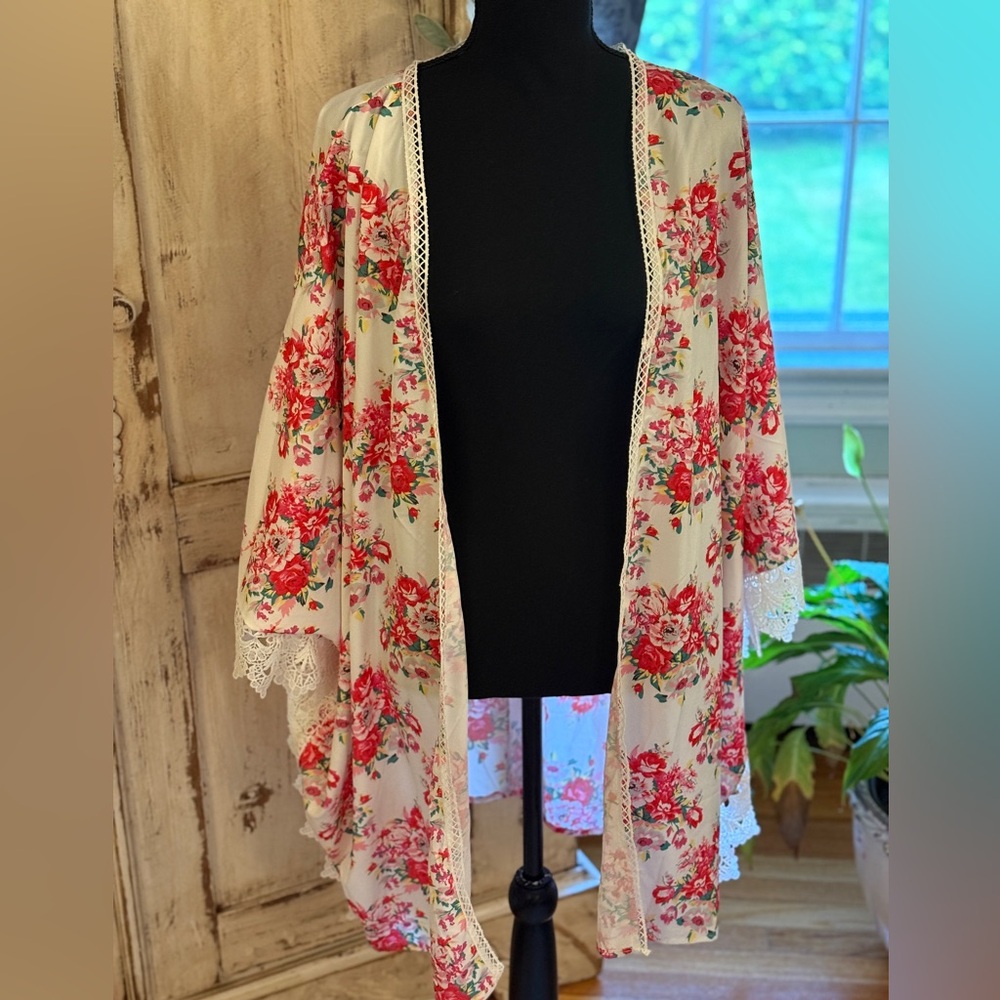 Misslook Pink Floral Kimono with Lace Trim. Size xl. Boho festival